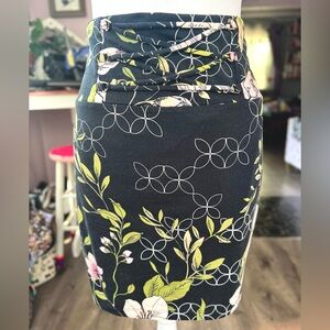 Guess Black Floral Pencil Skirt